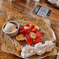 The whole shebang (vegan chocolate, strawberries, bananas, vegan whipped cream and vegan vanilla ice cream) at Crêpeaffaire in North London