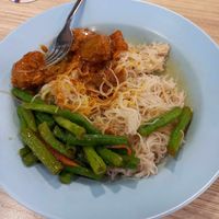 Bee hon, green beans, rendang mutton at Jin Hong Vegetarian 金红素食 - Bugis in Central Singapore