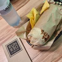 Burrito au tofu at Runder Store in Sion