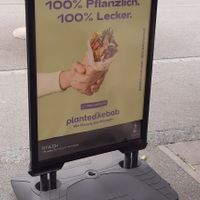 Vegan ad at Bümpliz Express in Bern