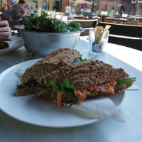 Vegan Tuna sriracha rucola sandwich at Stach in Groningen