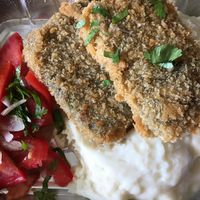 Menu del día: Not fish, pure y ensalada a la Chilena #Veganuary at Enki in Valdivia