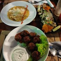 Chupe de alcachofa, fritos de coliflor y ceviche de champi 🥰 at Enki in Valdivia