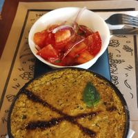 Pastel de choclo vegano con ensalada chilena at Enki in Valdivia