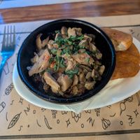 Pil Pil de Setas at Enki in Valdivia