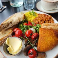 Full Breakfast at Holy Cow Lounge in Edinburgh