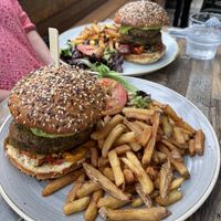 The XL vegan burgers are huge 🤤   at Mojito in Hyeres