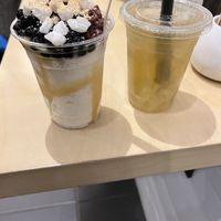 Classic bingsoo w/ tapioca (left) and lychee green tea w aloe (right) #Veganuary at Lazy Sundaes in New York City