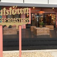 Outside at Nutstown Coffeeroasters in Ishigaki
