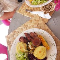 Feb 2020 at Qweens Royal Treats in Cedar Grove