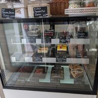 Cake cabinet at Zuckero 3400 in Klosterneuburg