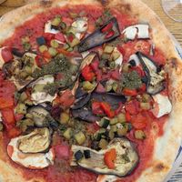 Delicious vegan pizza at Am Rathaus in Fuessen