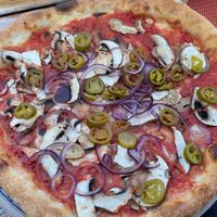 Vegan peperoni was not available, so we opted for mushrooms instead at Am Rathaus in Fuessen