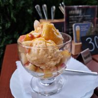 Mangosorbet mit Früchten at Gasthof Hecht in Sulz Am Neckar