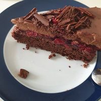 vegan cherry chocolate cake at Hofbäckerei Bornhorst in Kiel