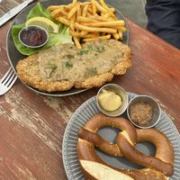   at Ludwigs in Mountain View