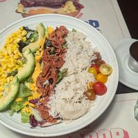 Cobb ensalada veggie at Foster's Hollywood in Vinaros