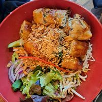 Bun Cha Gio Chay (Reisnudelschale mit vegetarischen Frühlingsrollen) at Chi Thu - Leopoldstraße in Munich