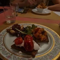 Tris di crostini at Fefino in Trani