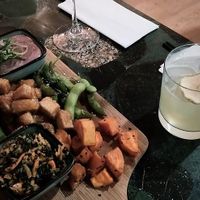 Vegetarian board, which is actually vegan (roasted tofu, edamame, kidney bean hummus, wakame salad) at Daikanyama in Lille