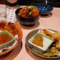 Cawlifower, spring roll, samosas at Veganees in Amsterdam