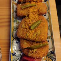 Queso frito rebozado con tomate at Auriga Gastrobar in Ourense