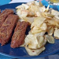 Seitán rebozado con patacas fritidas ou ensalada at O Bo Xantar in Pontevedra