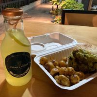 La bella veggie doble (delivery) at Vegan & Veggie in Medellin