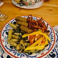 Veggie bowl at Vegan & Veggie in Medellin