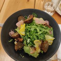 The world's saddest salad at Vegan & Veggie in Medellin