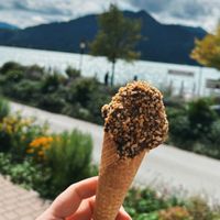 Zartbitter Schokolade mit Nüssen  at Il Gelato Italiano in Tegernsee