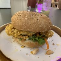Hamburguesa vegana  at Peacock in Toulouse