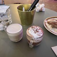 Sesame latte and Viennese chocolate   at Peacock in Toulouse