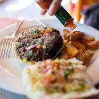 Hamburguesa vegana amb patates  #Veganuary at Faristol in Altafulla