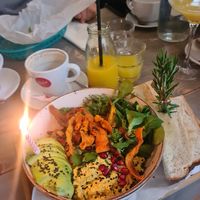 English breakfast at Sneak In in Vienna