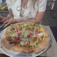 Tricolore pizza  at Pizzeria Pellegrino in Aci Castello