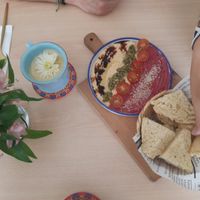 El plato de hummus at Kumara Vida in Pereira