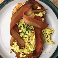 scrambled tofu and vegan bacon on bagels at Our Lizzy Cookery Courses in Malvern