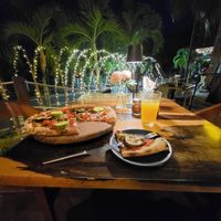 Lovely night for veganized pizza at Finisterre in Bacalar