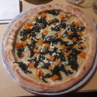 Pizza terra at Il Rovescio in Bologna