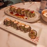 2 sushi rolls and "japobravas" with vegan mayo at Miss Sushi in Sevilla