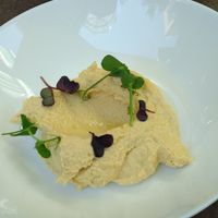 Hummus at Verv Kitchen in Bucharest