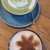 Matcha und Tonka-Vanille-Latte at Snackwunder in Osnabrueck