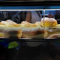 Vegan custard pastries at Pastelería Cantero in Marbella