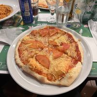 Vegane Pizza  at Petinga Doce in Vila Praia De Ancora