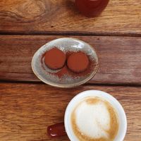 Vegan truffle & Cortado at Pura Vida Foodbar - West in West-terschelling