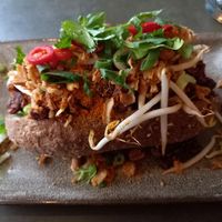 Sticky tempeh, vegan at Pura Vida Foodbar - West in West-terschelling