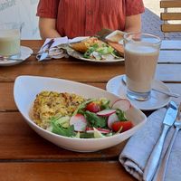 Lunch/Brunch with Chai Teas. at Oh Circle in Munich