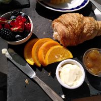 französisches veganes Frühstück at Fräulein Brömse in Luebeck