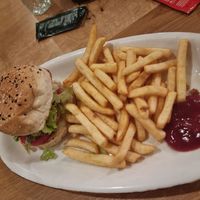 Veganer Burger at Café Paprica in Marburg